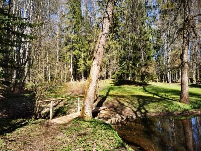 Tilts pāri ūdenstilpnēm